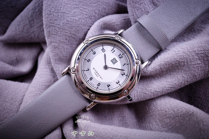 Givenchy 92447257